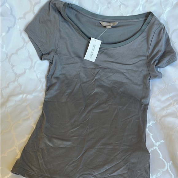 Banana Republic Tops - Basic Tee